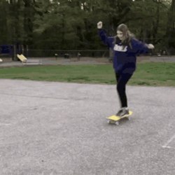 Девушка на скейте (17 гифок) 6