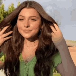 GIFs with beautiful girls (55 pieces) 47