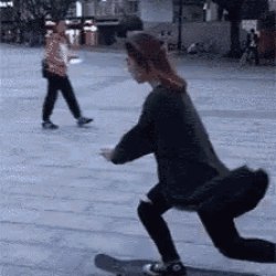 Girl on a skateboard (17 gifs) 5
