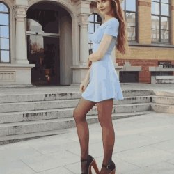 GIFs with beautiful girls (55 pieces) 39