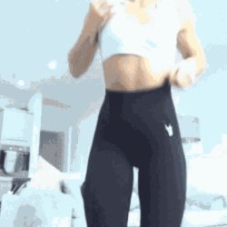 Girls in leggings (20 gifs) 17