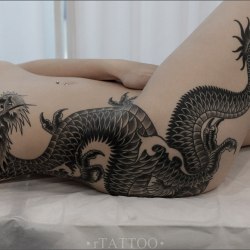 Девушки с татуировкой дракона (32шт) 19