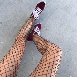 Красивые женские ножки в колготках и чулках 6