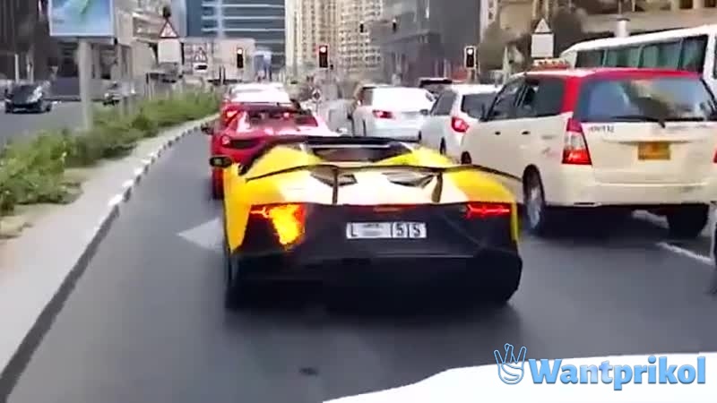 Lamborghini Aventador загорелась сама по себе