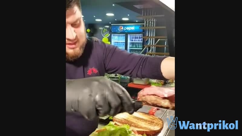A huge hamburger. Video joke