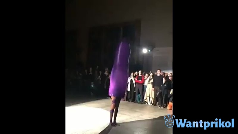 The dress trick. Video joke