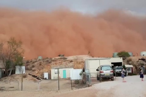 Песчаная буря в Австралии